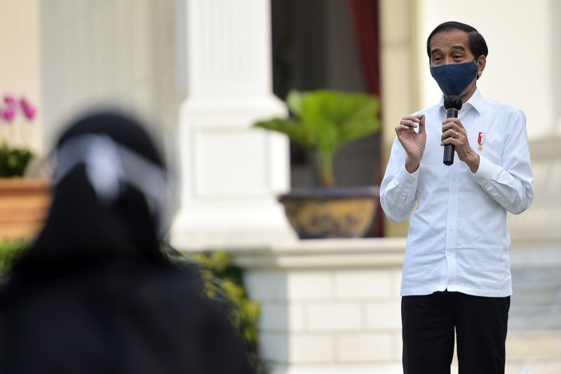 Cepat Selamatkan Koperasi, Jokowi: Jangan Tunggu Tutup Baru Dibantu
